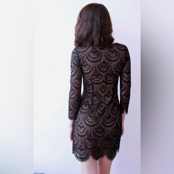 For Love And Lemons 3/4 Sleeve Rosalita
Lace Mini Dress w Front Keyhole Cutout - Picture 11 of 11